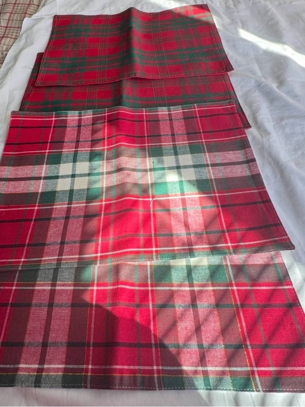 Red Plaid Home Bedding Napkins - Classic Tartan Design